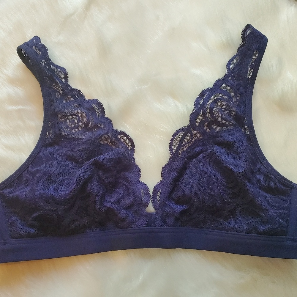 VS Pink Lace Bralette - Picture 2 of 3